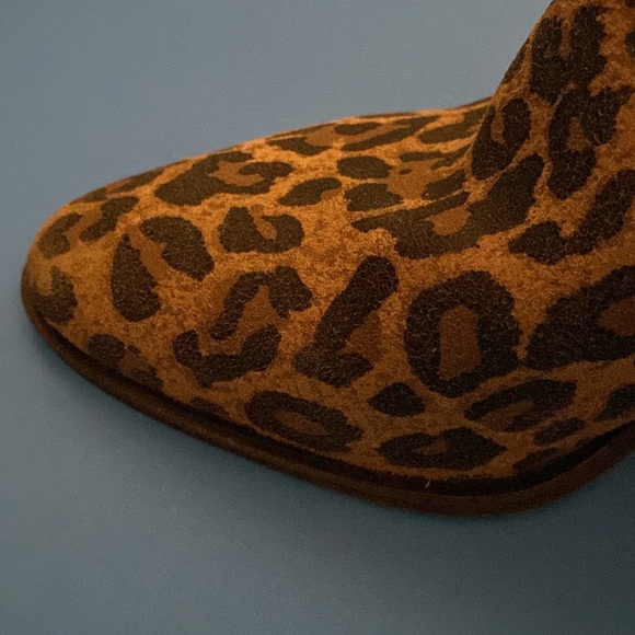 Lucky Brand Leather Leopard Booties with Side Zipper, Size 7M NEW - Picture 2 of 12